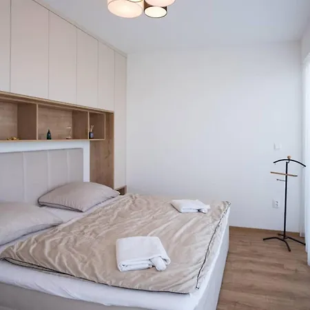 Hotel Temporer Rezidencia Pod